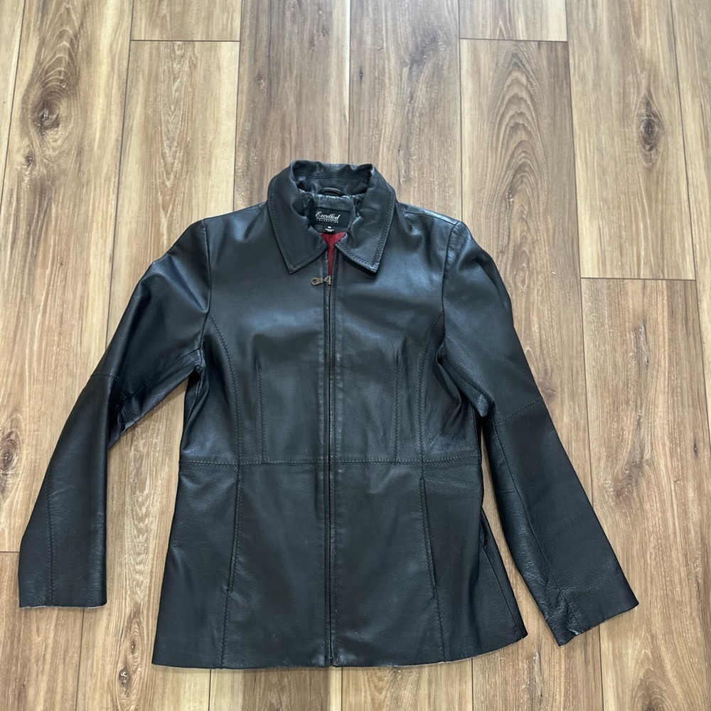 Excelled collection womens Black 100% Leather Jacket size medium